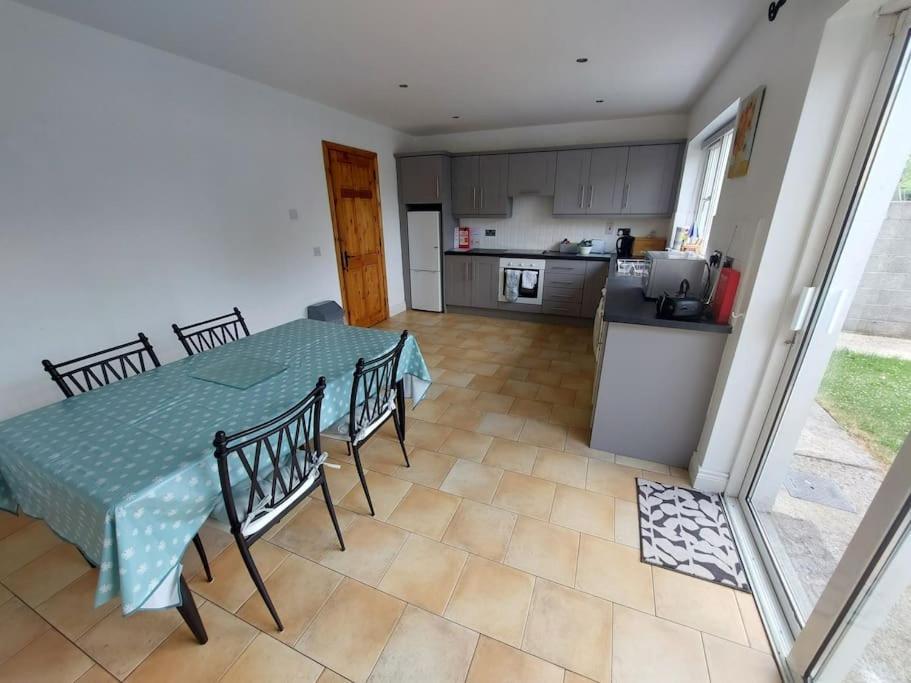 3 Bed Semi-Detached House In A Quite Estate Villa Bruff Eksteriør billede